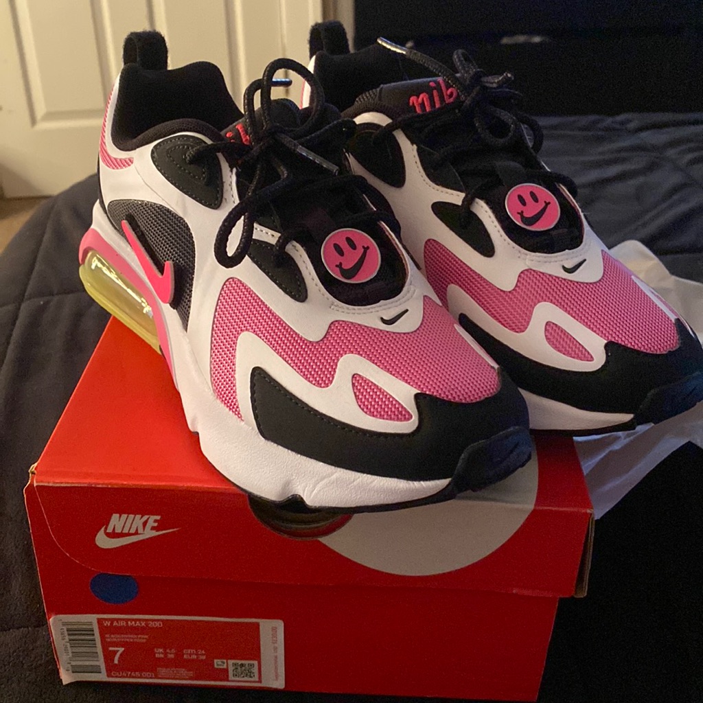 Nike Womens Air Max 200